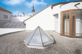 Sistemi di copertura per tetti con impianti fotovoltaici integrati. Coperture Zavorrate In Ghiaia