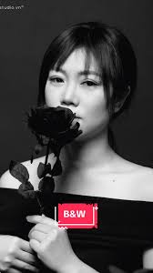 Chụp Ảnh Đen Trắng Với Áo Len Cổ Cao