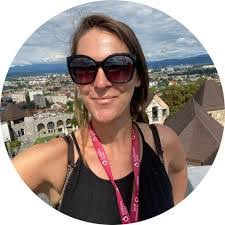 Jane Hankinson's Instagram, Twitter & Facebook