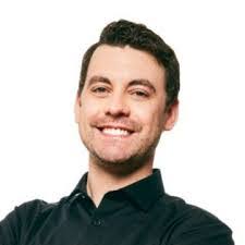 Robert Hakes's Instagram, Twitter & Facebook