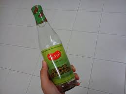 Harga nya dipasaran tak cecah rm5/botol pun tetapi. Senyum Macam Saya Mop Lantai Dengan Betul
