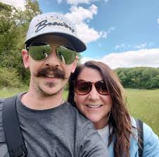 Can anyone recommend movers for a refrigerator in Moline?