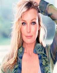 Si è schierata politicamente a destra, appoggiando il partito repubblicano e facendo numerosi appelli in favore di george w. Bo Derek Biography Life Interesting Facts