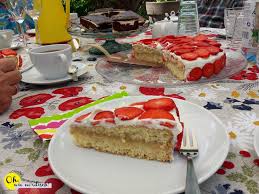 Kuchen m (genitive kuchens, plural kuchen, diminutive küchlein n or küchelchen n). Ziemlich Finnischer Rhabarberkuchen Aika Suomalainen Raparperikakku Oh Wie Nordisch