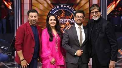 KBC 18: Aamir Khan, Preity Zinta and Sunny Deol join Amitabh Bachchan for a star-studded premiere | - The Times of India