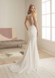 Mermaid dresses are a modern yet classic option for many brides, but we definitely won't be offended if a mermaid dress isn't the best option for you. 10 Pin Worthy Wedding Dresses You Need To Try On Right Now Ruffled