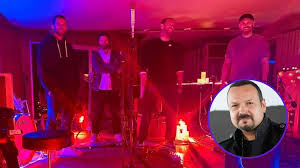 Carin leon vurur, kötü adam, onu atarım, ucuz sevgini, 40 yaşımdaki gençliğimi, seninle. Pepe Aguilar Es Sorprendido Comentando Live De Coldplay En Instagram