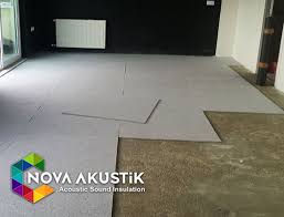 Öncelikle özel yapıştırıcısı olan solid malzemeyi alıyorsunuz ve bir adette parmak rulo gereklidir. Binalarda Ses Yalitimi Ses Izolasyonu Insaat Akustigi