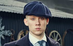 The story centres on the peaky blinders gang and their ambitious and highly cunning boss tommy shelby (played by cillian murphy). Peaky Blinders Joe Cole Left Because It S Cillian Murphy S Show