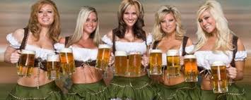 Beer Festival Germany 2015 It S Nearly October And So Beer Fest Time In Munich Where Almost Half A Million Liters Ar Bierfeest Oktoberfest Meisjes Portretten