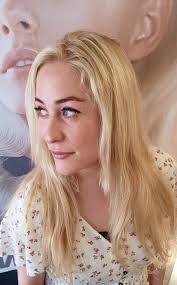 Anna Olander's Instagram, Twitter & Facebook