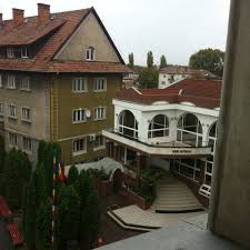 Pe lângă cadouri și cuvintele deosebite de felicitare care ți se spun în. Photos At Facultatea De Drept Dimitrie Cantemir Law School In Cluj Napoca