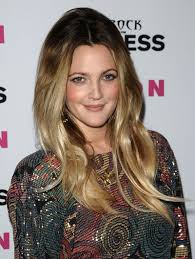 Just take it from barrymore, who notes in the video that her face powder gets stuck to her own strands: Friendly Reminder From Drew Barrymore A Retro Hair Bump Can Be Ridiculously Cute Glamour