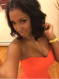 Larissa Holder (@larissadh_)