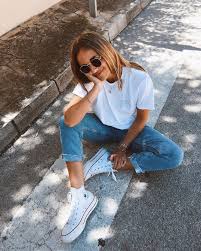 Pinterest Macywillcutt In 2020 Photography Poses Women Fashion Photography Poses Fashion Inspo Outfits
