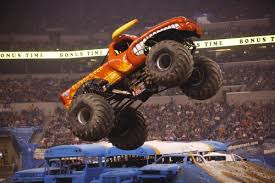 Skylines • cube life • elite: Monster Truck Wallpaper Monster Truck Fahrzeug Rennen Sport Stuntman Offroad Rennen Gelandewagen Offroading 1475644 Wallpaperkiss