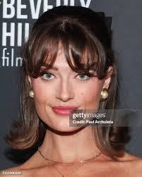 Lacey Rogers's Instagram, Twitter & Facebook