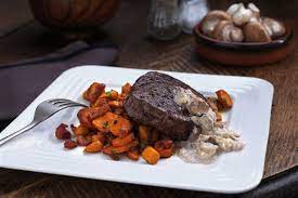 James Martin S Beef Fillet With Bacon And Mushroom Puree Recipe Pureed Food Recipes Beef Fillet Beef Recipes