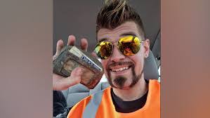 Brady Summers's Instagram, Twitter & Facebook