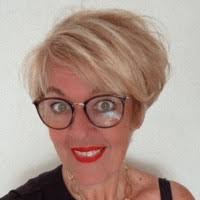 400+ "Robyn" profiles