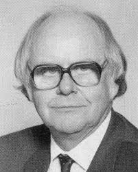 UNK naming recognizes contributions of Warner family