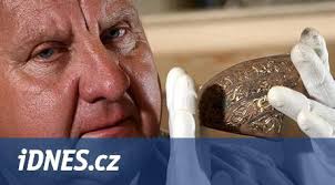Za vzácný anglosaský poklad dostanou nálezci odměnu 94 milionů