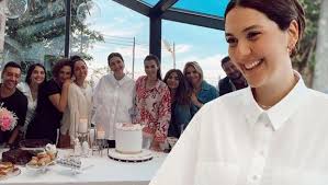 2009 yılında kendisi gibi oyuncu olan halit ergenç ile dünya evine giren ve bir erkek çocuğu bulunan bergüzar korel, anne tarafından rumeli, baba tarafından ise i̇stanbullu'dur. Bpqad8rvfumnm