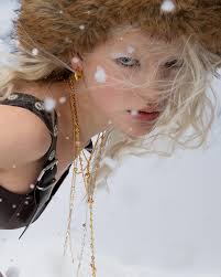 Whether you're cruising along the highway or exploring new destinations,  rock those vibrant hues and let your style take the wheel✨ @vogueality