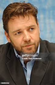 804 Paul Crowe Photos & High Res Pictures