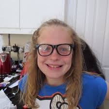 Lilly Howe's Instagram, Twitter & Facebook