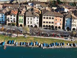 Similar properties in bissone and surrounding areas. Bissone Ticino Ch