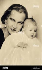 Erna Prince's Instagram, Twitter & Facebook