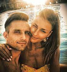 Cos roșu de pumni și palme de la nea marin. Iubitul Elenei Marin De La Survivor Romania Face DezvÄƒluiri Mesajul Meu A Fost In Fapt È™i O Cerere In CÄƒsÄƒtorie