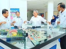 Berbasis komoditi/sektor unggulan wilayah 6 5 usulan lokasi kek 3 mengangkat indonesia menjadi negara maju dan merupakan kekuatan 12 besar dunia di tahun 2025 melalui pertumbuhan ekonomi tinggi yang inklusif. Prestasi Lima Koridor Wilayah Ekonomi Dipantau Tok Pa