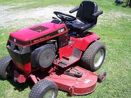 Lawn tractors & riding mowers. 1990 Wheel Horse 520h Uploaded In Wheel Horse Toro Wheel Horse Tractor Small Tractors Lawn Tractor