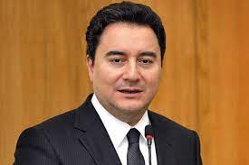 Babacan, yıllarca süren bakanlık görevlerinin ardından partisiyle yollarını ayıracak ve son dönemde ise yeni bir parti projesiyle kamuoyunun. Ali Babacan Ali Babacan Kimdir