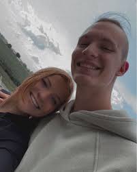 Ashley Hutter (@ashley__hutter) • Instagram photos and videos