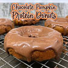 From keto friendly cheesecake to cookie fat bombs, these healthy dessert recipes are the perfect snack to eat. Chocolate Pumpkin Protein Donuts Cheat Day Design
