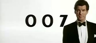 Bond tenta encontrar o goldeneye, uma arma secreta espacial que destrói tudo que tenha um circuito eletrônico e que, caso caia em mãos erradas dará aos nosso catálogo é baseado em indicação de serviços legalizados e com direitos sobre os seus títulos. Goldeneye Agentul 007 Contra Goldeneye 1995 Film Cinemagia Ro