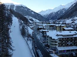 Hallo, grundsätzlich ist es nicht verboten. Ski Resort Solden Skiing Solden