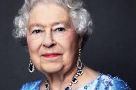 Gun salute marks Queen Elizabeth's 65 years