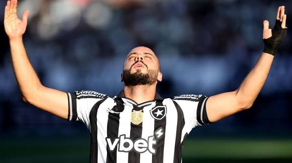 Botafogo recebe proposta de mais de R$ 40 milh&otilde;es por Arthur Cabral - ESPN