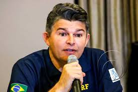 Chocha, capenga, manca, anêmica, frágil e inconsistente'