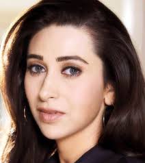 We have never and can never spot karisma kapoor with hairstyles that are not the definition of perfection. Karishma Kapoor Without Makeup Top 10 Photos