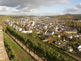 Ahrweiler liegt im ahrtal an den östlichen ausläufern des ahrgebirges. File Bad Neuenahr Ahrweiler Jpg Wikimedia Commons