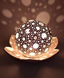 Porte Bougie Lotus Piece Maitresse De Table De Mariage Decor Etsy Lotus Candle Holder Meditation Candles Ceramic Lantern