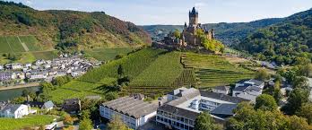 Cochem's winegrowers and restauranteurs can introduce you to the region's excellent riesling wines. Martin Von Cochem Gymnasium