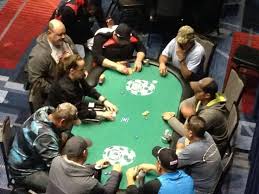 Advanced Tournament Poker Training Middle Stagies And Final Table Poker Tournaments How To Read People