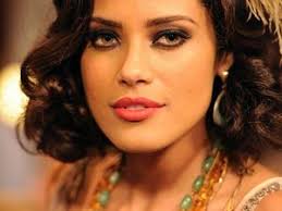 Após Daniel matar charada, Paula cai pra trás com golpe