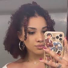 gabby williams 👻 (@gabbywilliams15)